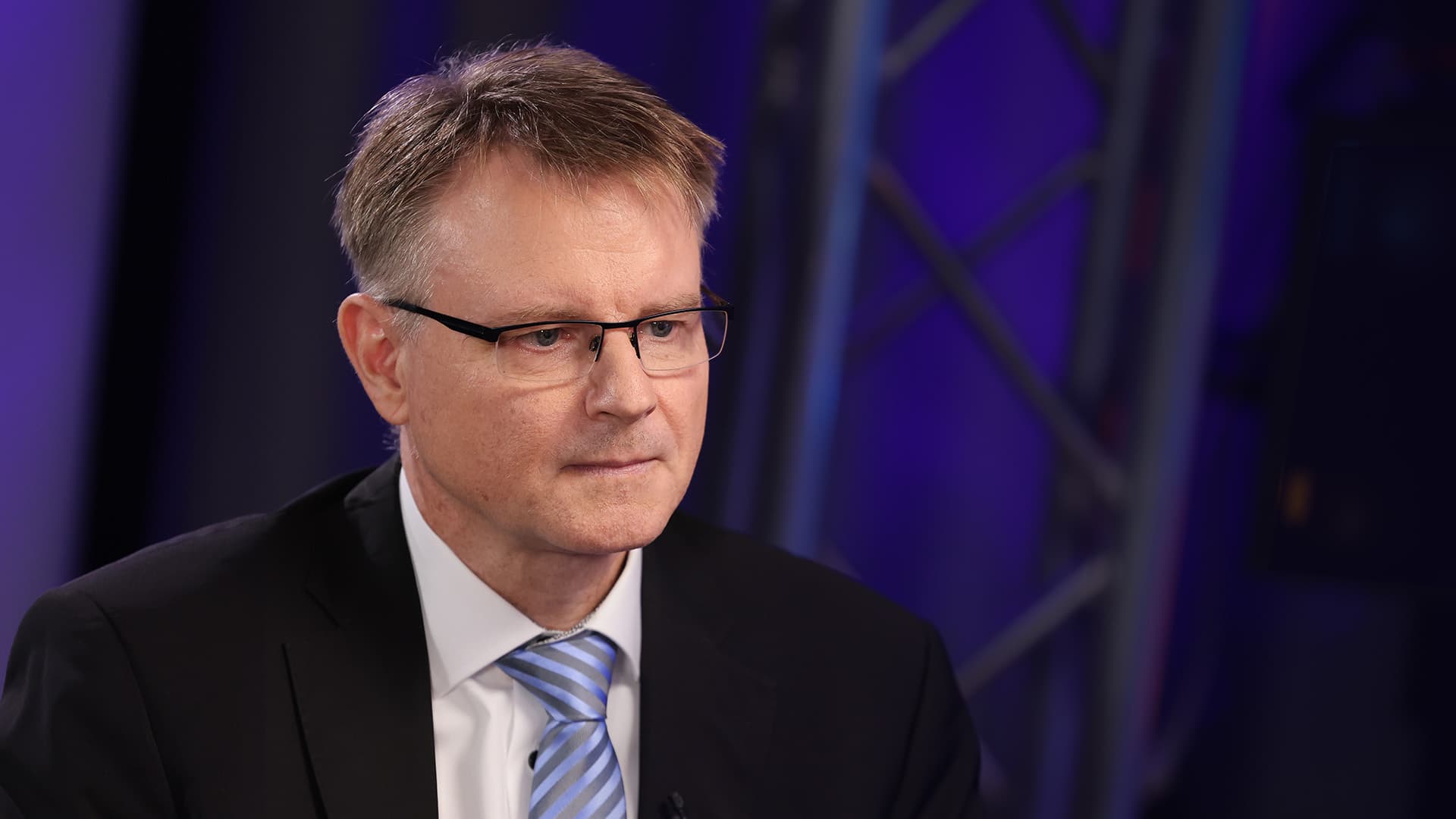 Ökonom Prof. Dr. Stefan Kooths über Rentenreform: „Im Wesentlichen wird die Unwucht im bestehenden Rentensystem zu Lasten der jüngeren Jahrgänge – und damit der Standortqualität – weitergewälzt“