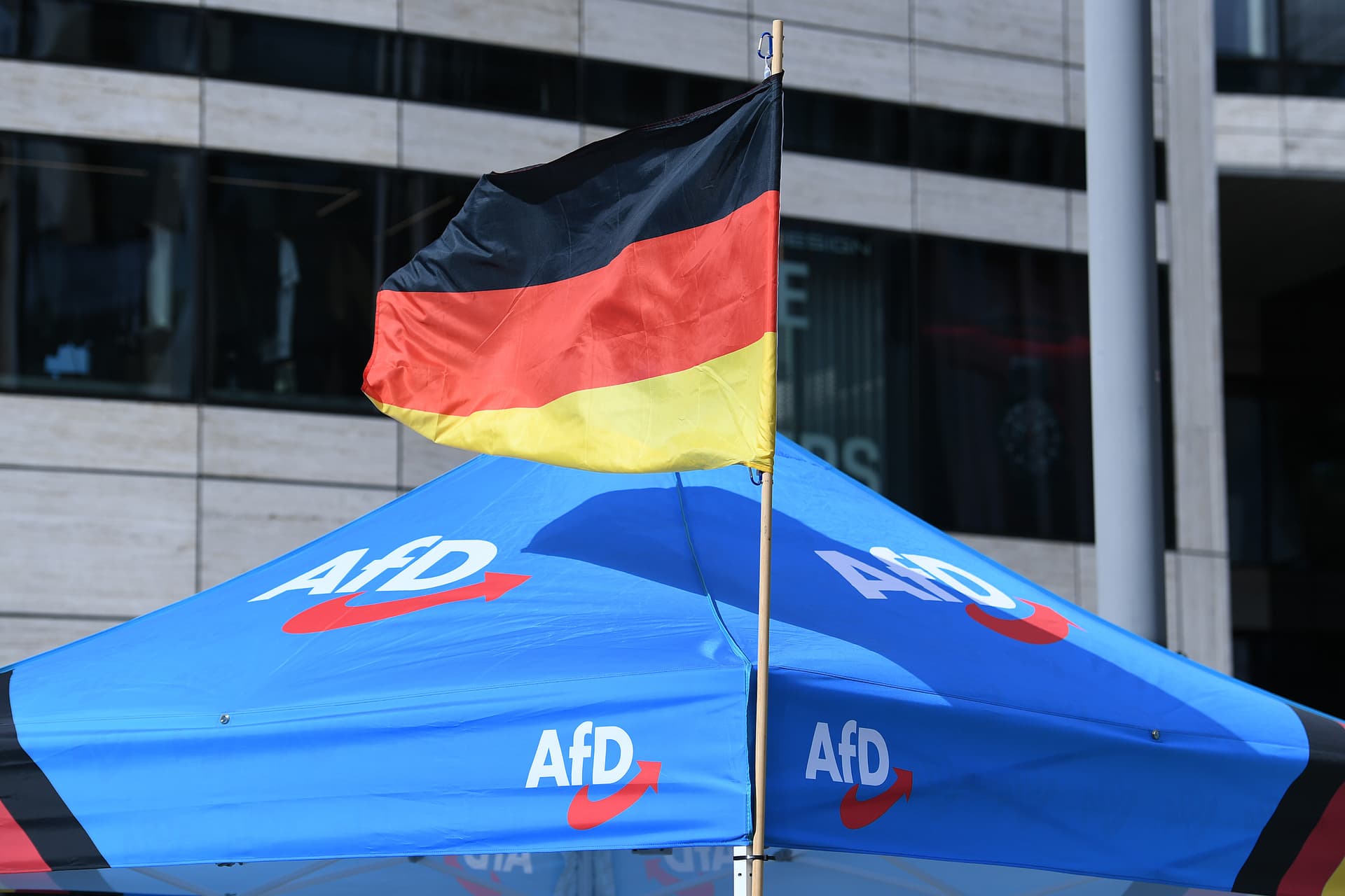 Wie die Justiz mutmaßliche linksextreme Gewalttäter schützt und die Opfer verhöhnt