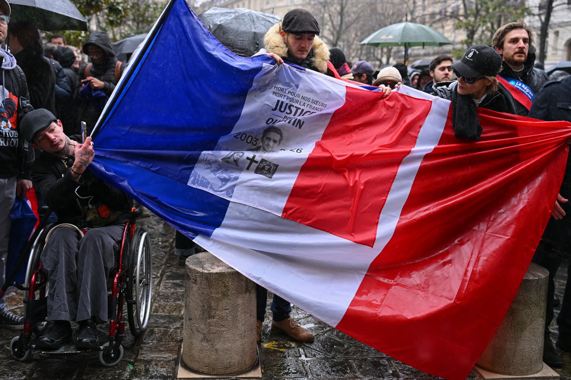 „Die Linke tötet“: In Frankreich wird nach einem Lynchmord am 23-jährigen Quentin die Forderung nach einem Antifa-Verbot laut
